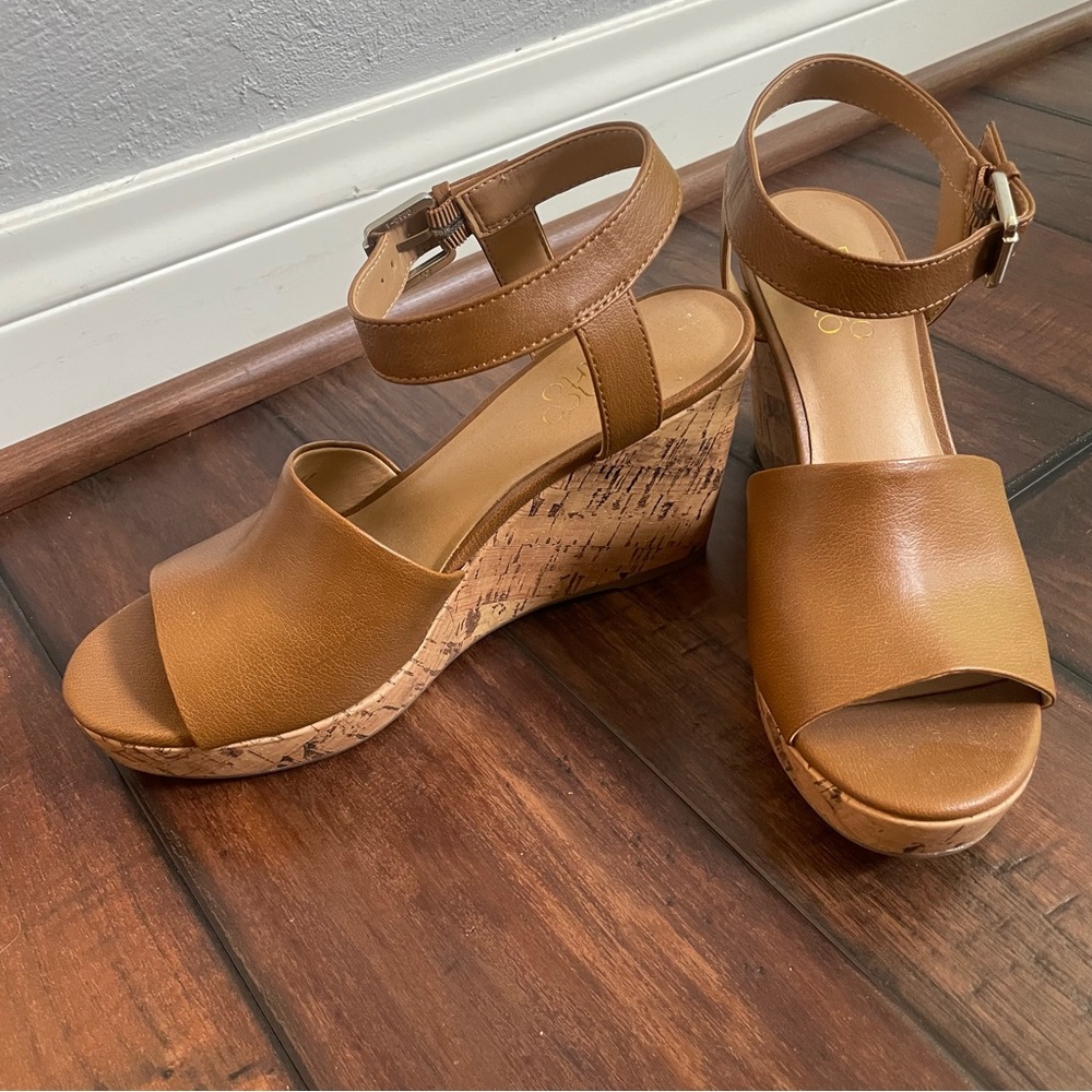 NEW Franco Sarto Tan/Brown Wedges